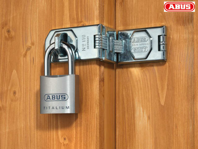 ABUS Mechanical 80TI/40mm TITALIUM Padlock 40mm Long Shackle Carded