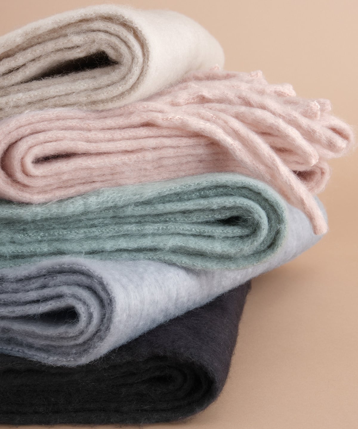 Beechfield B496R Fluffy Scarf