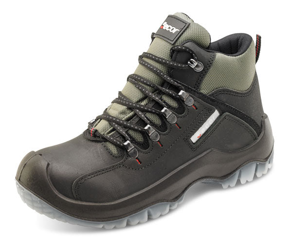 Beeswift Traxion Boot